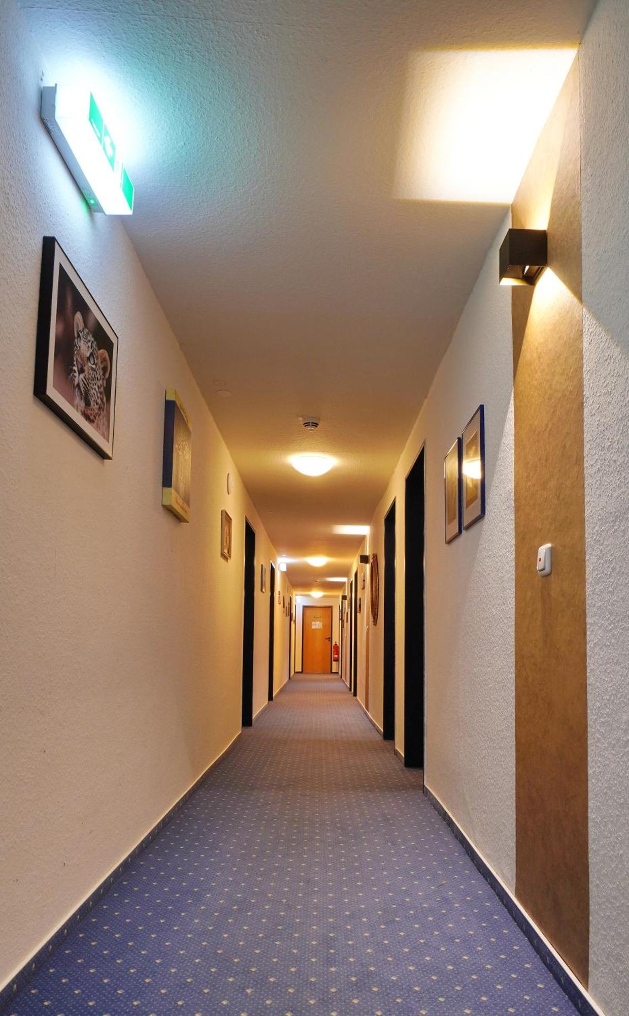 וולפסבורג Hotel Am Klieversberg מראה חיצוני תמונה