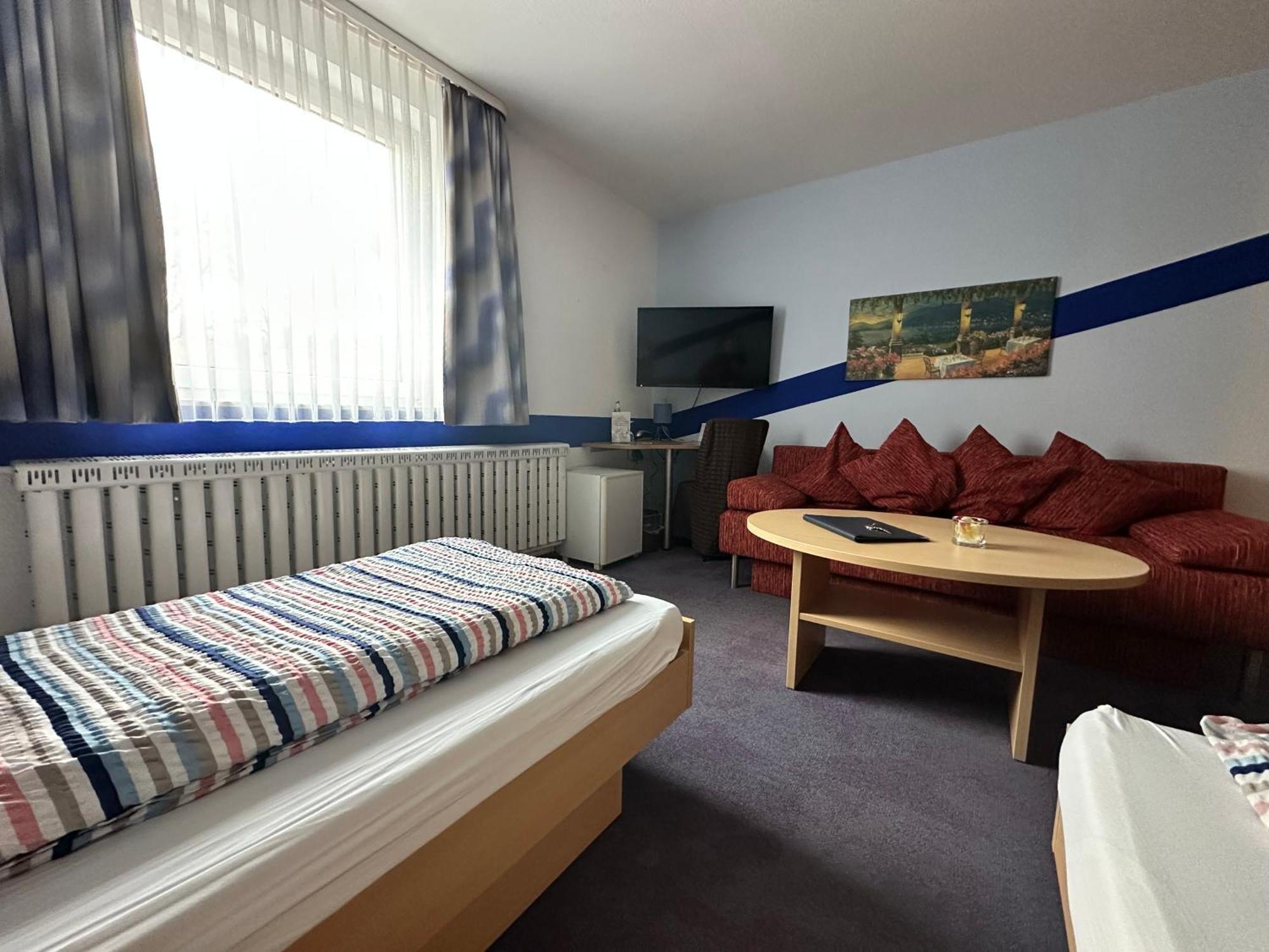 וולפסבורג Hotel Am Klieversberg מראה חיצוני תמונה